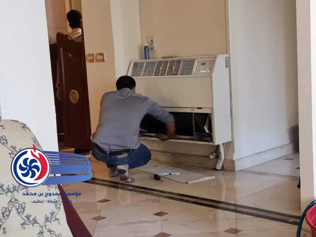 فني صيانة مكيفات